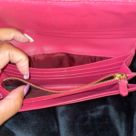 🌺Auth PRADA Fiocco Saffiano Wallet Peonia🌺 - Picture 9 of 16